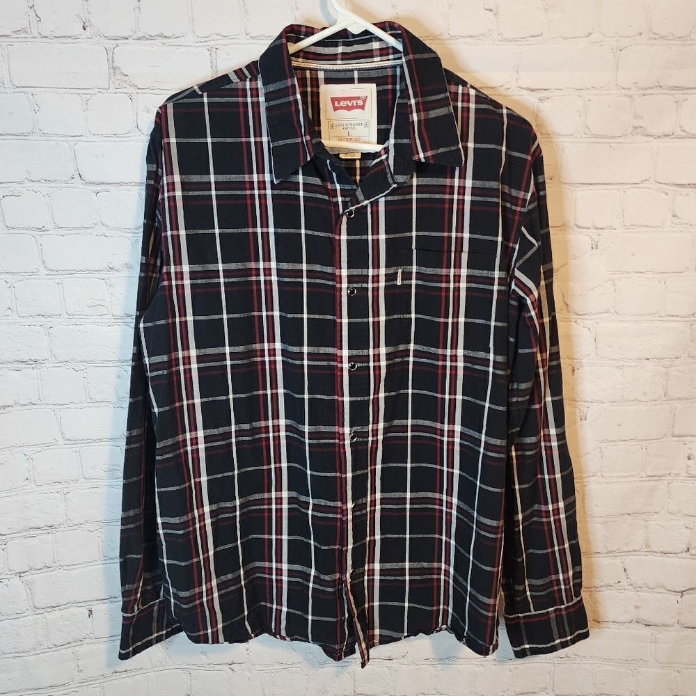 Men's Levi Strauss "Modern" pearl snapped longsleeve button-down shirt, size L/G